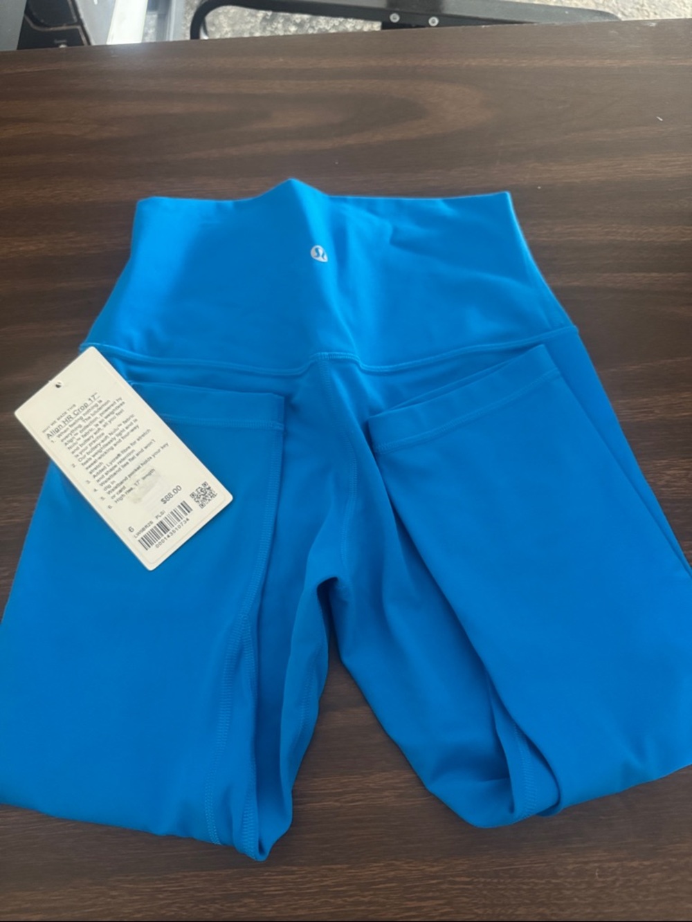 Lululemon Women's  Yoga Align HR Crop Inseam: 17" Leggings  NWT.
